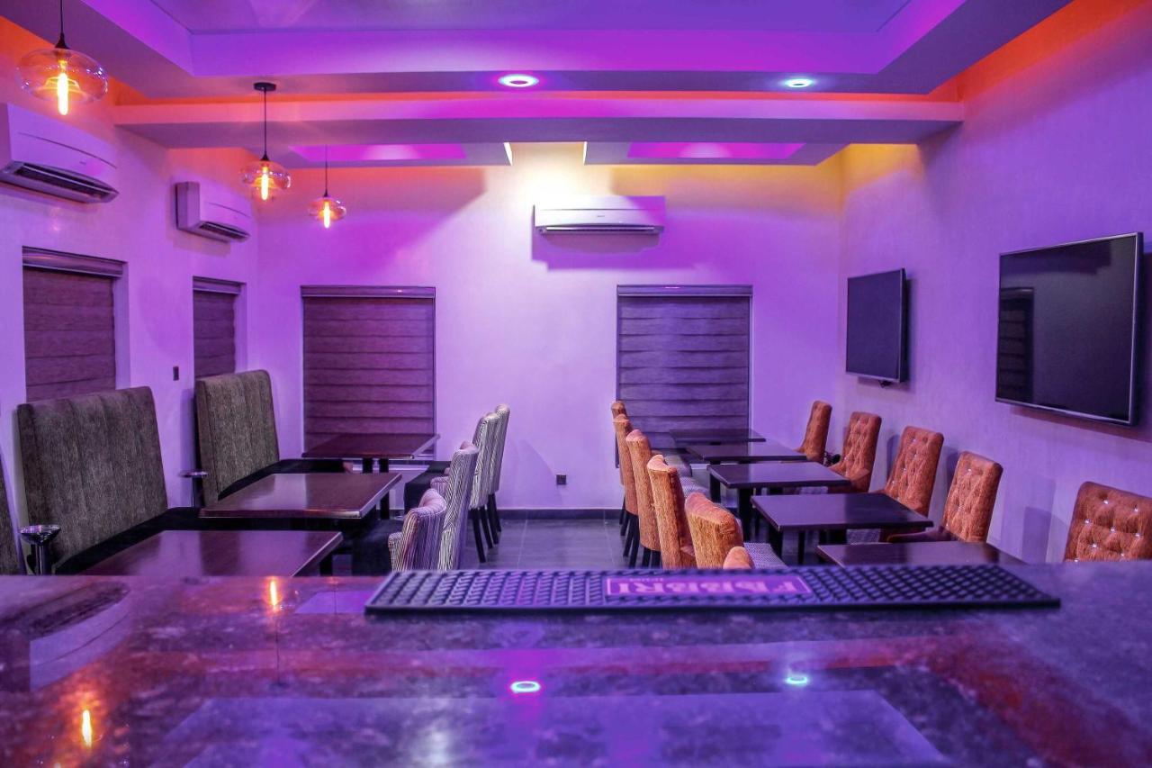 Joshesther Olive Hotel Ikeja Exterior foto